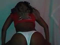 Sexy black girl shaking that ass Free XXX | xvideosearch.com