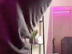 Young girl show accidentaly nipple on Periscope HD | xvideosearch.com