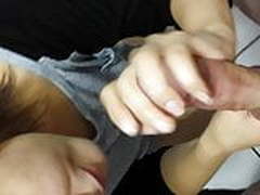 Geil geblasen und in ihren Mund gespritzt Online | xvideosearch.com