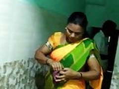 Chennai hot aunty boobs show with tamil audio
