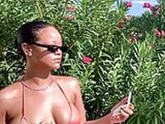 Rihanna busty in bikini Hot Clip | xvideosearch.com