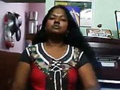 Chennai aunty shoowing her hot body with tamil audio Hot Clip | xvideosearch.com