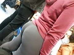 Cavala do rabo empinado no metro Full Video | xvideosearch.com