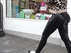 Incredibly plump juicy british ass eatin up tight latex HD | xvideosearch.com