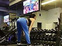 Ariel Winter lifting a weight and dancing in the gym Free XXX | xvideosearch.com