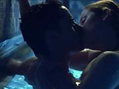 Erika Christensen - Swimfan HD | xvideosearch.com