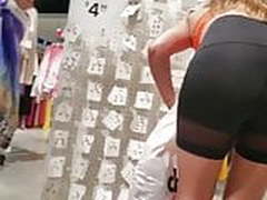 i couldnt help but rub my dick at the mall HD | xvideosearch.com