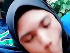 Malay girl blowjob in car Full Video | xvideosearch.com