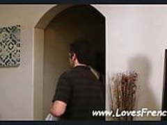 Je suis venu lui apporter un cadeau mais elle veut du sexe Full Video | xvideosearch.com