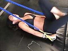 Sarah Hyland working out HD | xvideosearch.com