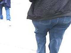 Mature SBBW Action! walkin in the store HD | xvideosearch.com