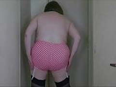 Sally in her pink and white spotted pantygirdle Free XXX | xvideosearch.com