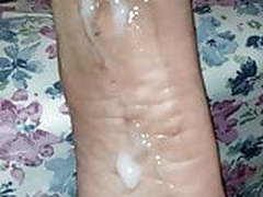 Cumshot on wife dirty soles Full Video | xvideosearch.com