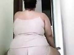 Bbw pawg shaking that big ass Online | xvideosearch.com