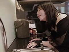 Lonely young woman was got by a courier when receiving se Hot Clip | xvideosearch.com