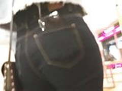 Novinha no shopping HD | xvideosearch.com