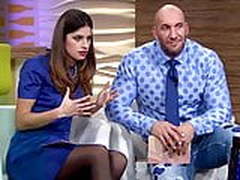 Legs in pantyhose show 1 HD | xvideosearch.com