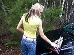 Die heisse Charleen aus Kiekebusch allein im Wald HD | xvideosearch.com