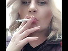 Kelly Smoking 2 Online | xvideosearch.com
