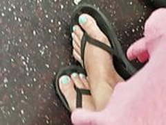 Candid feet Full Video | xvideosearch.com