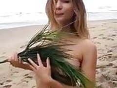 Kaili Thorne posing on beach Online | xvideosearch.com