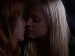 Lauren Ambrose and Mena Suvari - Six Feet Under s4e07 HD | xvideosearch.com