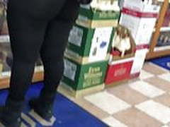 big booty at the liquor store VPL HD | xvideosearch.com