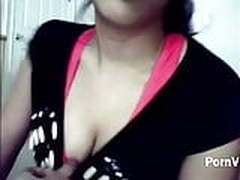 Desi hot Indian gf showing boobs and pussy