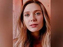 elizabeth olsen jerk off challenge Free XXX | xvideosearch.com