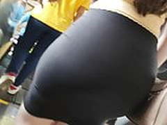 Big ass hottie in black tight skirt candid Hot Clip | xvideosearch.com