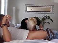 deutsche blonde Schlampe ficken auf dem Tisch HD | xvideosearch.com