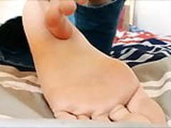 Barefoot & Sarah Socky and Baresoles Close 06 Hot Clip | xvideosearch.com