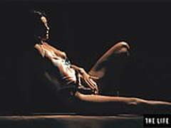 Patriotic teen masturbates hard in a sauna Full Video | xvideosearch.com