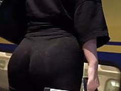 Phat juicy ass british bubble butt eatin up vpl spandex Free XXX | xvideosearch.com