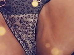 petite caresse coquine HD | xvideosearch.com