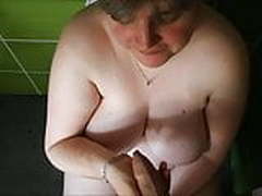 BBW gets sticky facial on the toilet Free XXX | xvideosearch.com