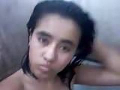 Novinha da Buceta Barulhenta Full Video | xvideosearch.com