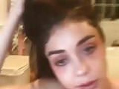 Sarah Hyland on no makeup monday, downblouse HD | xvideosearch.com