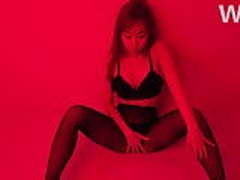Sexy Korean Dance in Red