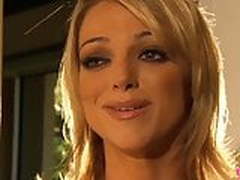 Traumfrau bumst mit fremden Online | xvideosearch.com