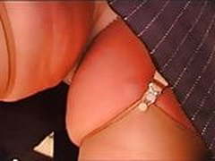 British Granny Strips HD | xvideosearch.com