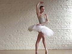 Ballerina Annett