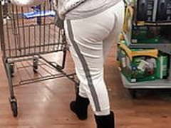 Black girl round swole butt still wearin Aeropostale HD | xvideosearch.com