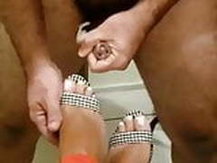 Gozando no pezinho da Mary. Online | xvideosearch.com