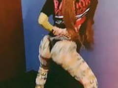 Anitta vagabunda rebolando gostoso!! HD | xvideosearch.com