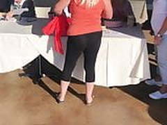 Milf ass in black leggings Free XXX | xvideosearch.com