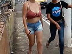 Andando pela rua Online | xvideosearch.com