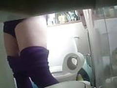 Daughter in law on toilet again Full Video | xvideosearch.com