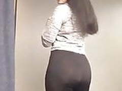 Young beautiful girl showing her perfet body Online | xvideosearch.com