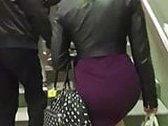 Sexy Legs & Booty on Brunette HD | xvideosearch.com